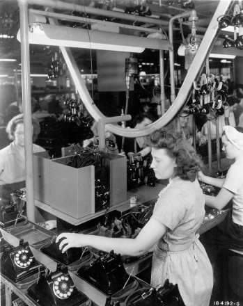 hawthorne-trabalhadoras-em-1945.png