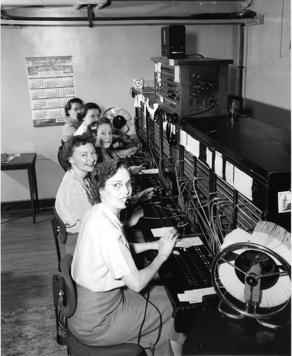 TelephoneOperator_1952_07.jpg